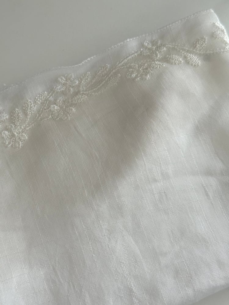 طرحة اطياف لينن لون ابيض