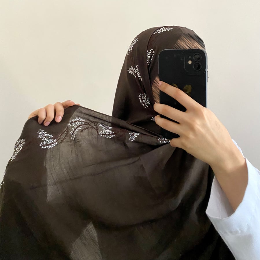 طرحة رغد لينن لون بني