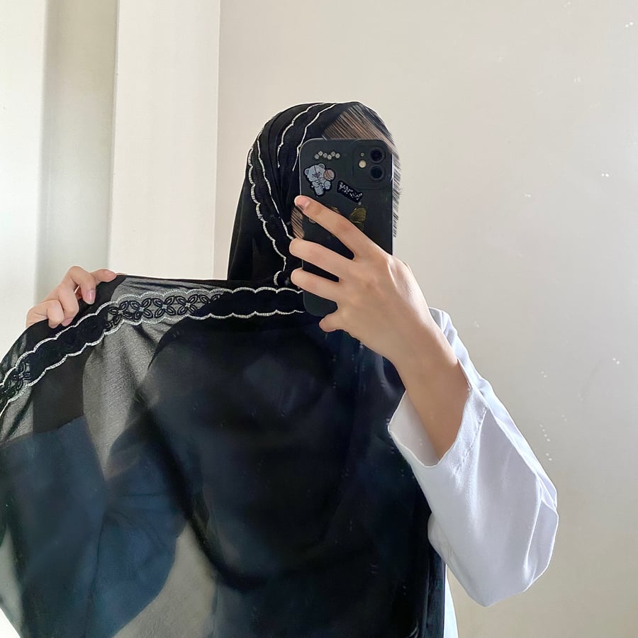 طرحة ميعاد ليزر لون اسود