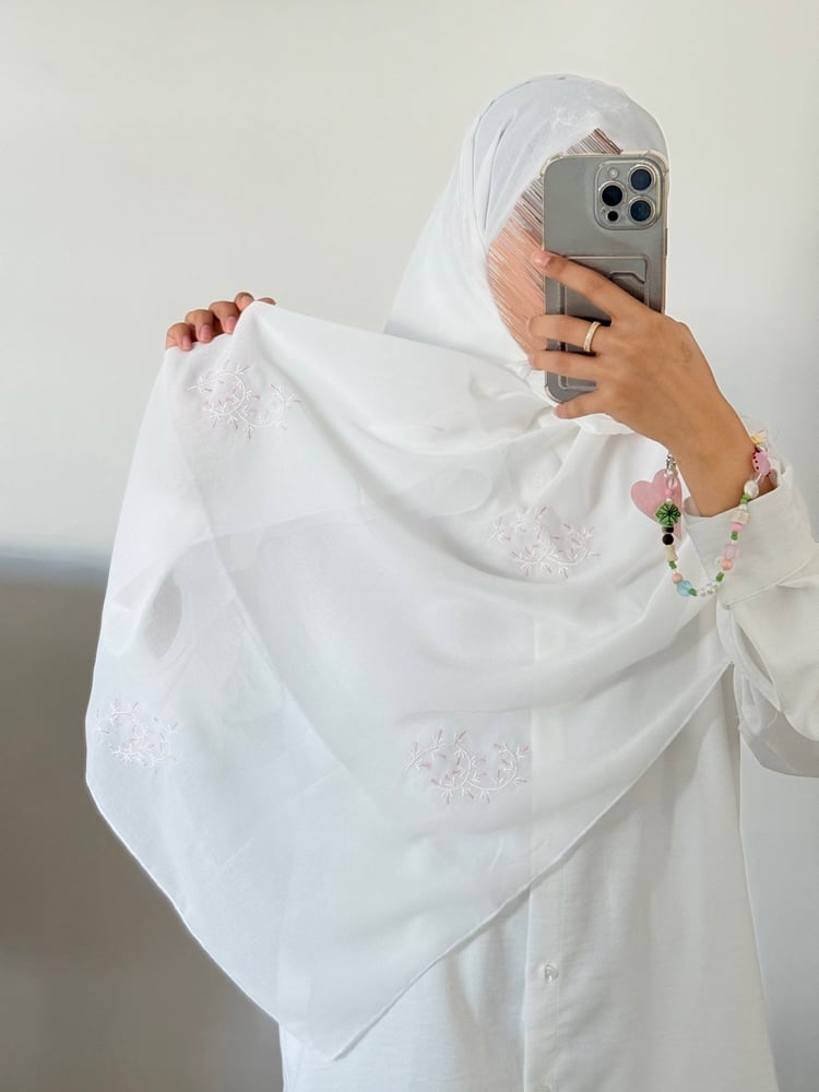 Aryam laser hijab, white color