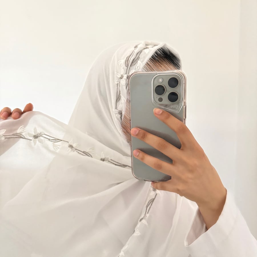 طرحة غلا ليزر لون ابيض