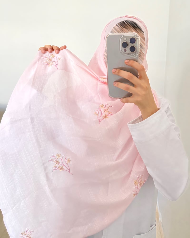 طرحة نهى لينن لون وردي