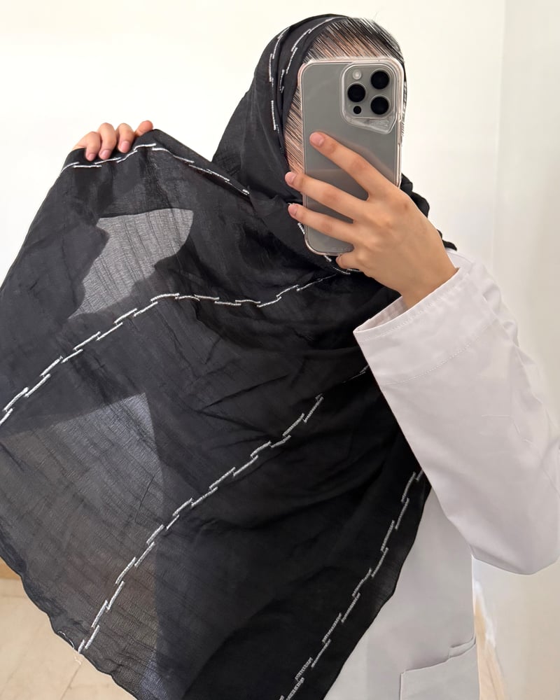 طرحة نوال لينن لون اسود