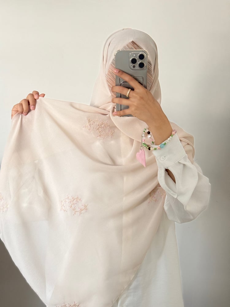 طرحة اريام ليزر لون بيج