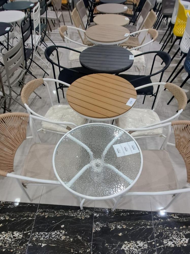 طقم طاولة وكرسيين عدة الوان