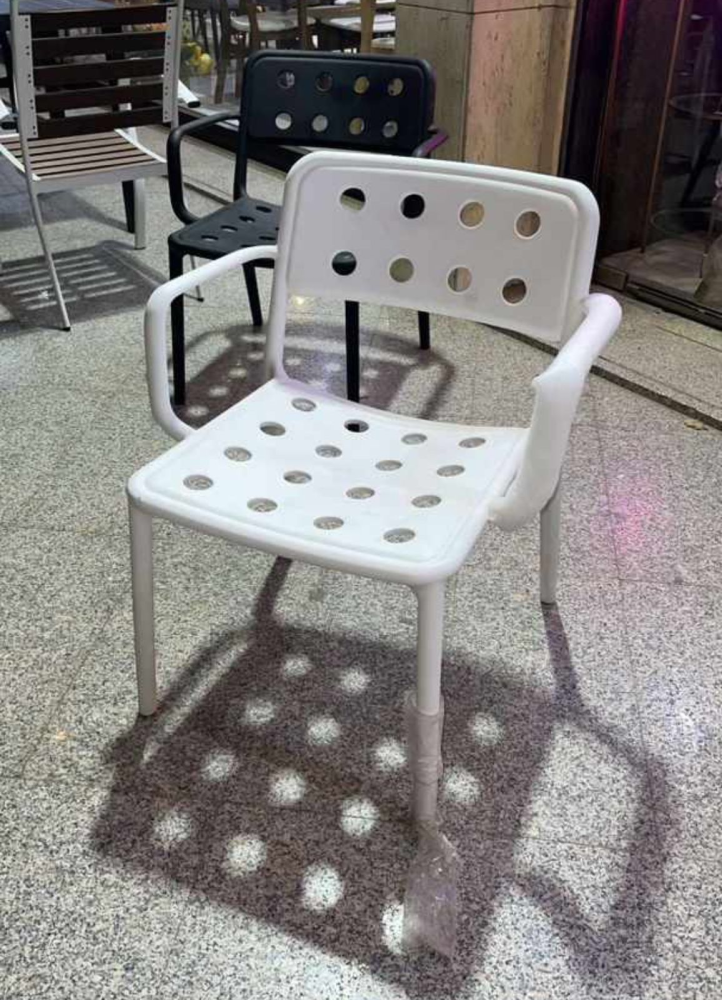 طقم 4 كراسي فايبر عدة ألوان