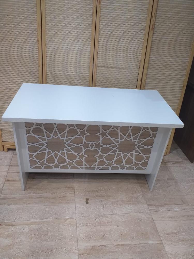 مكتب ابيض زخرفة هندسية عدة مقاسات