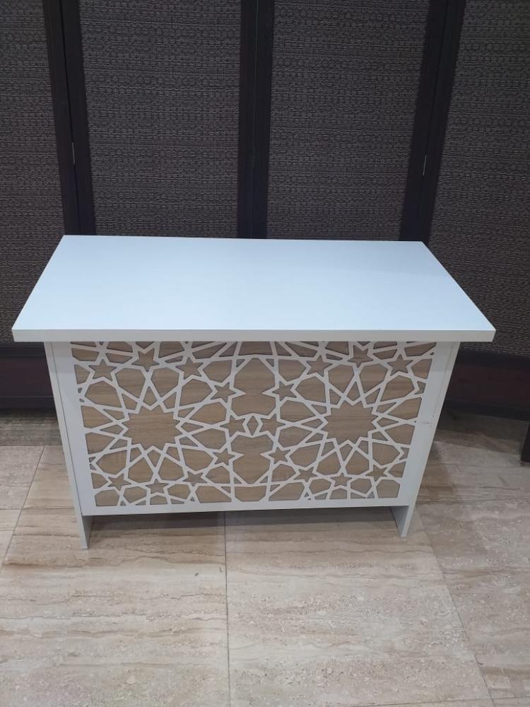 مكتب ابيض زخرفة هندسية عدة مقاسات