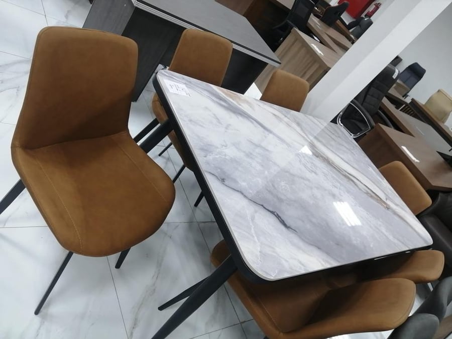 طقم طاولة بورسلان 4و6 كراسي عدة ألوان