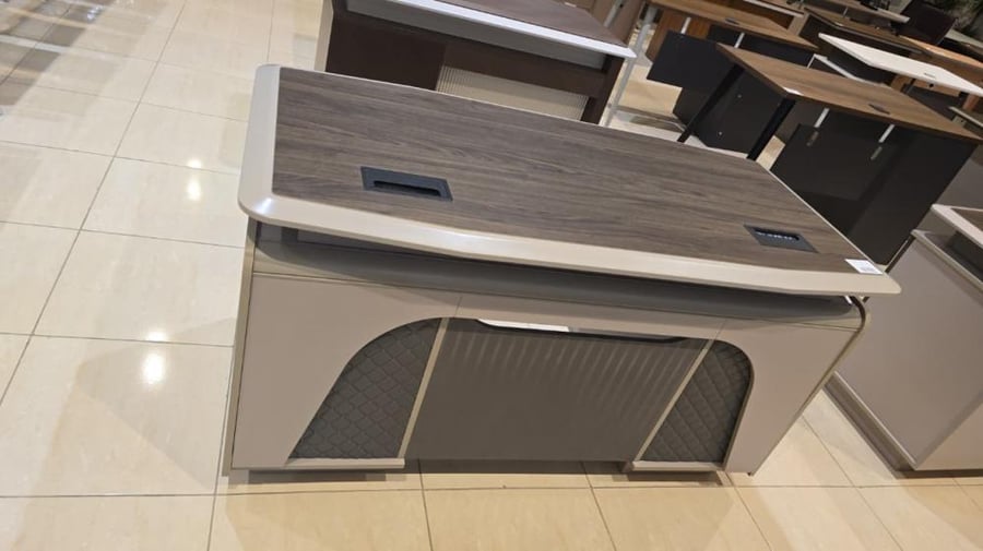 Luxury office desk in various sizes