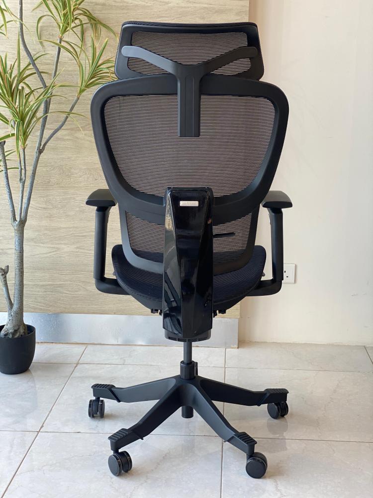 High quality black executive chair