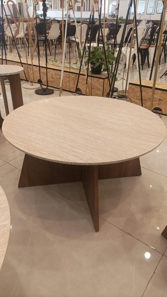 طاولة مودرن عدة الوان