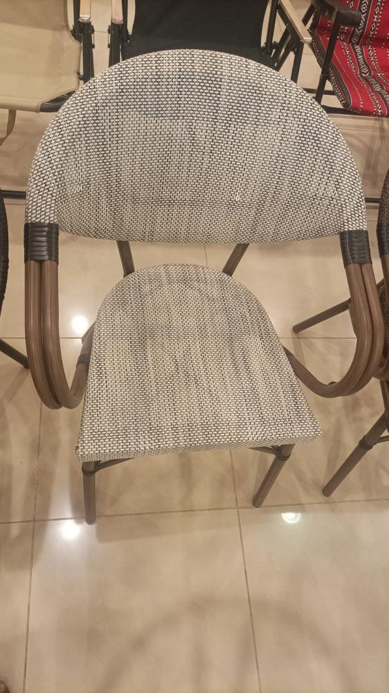 طقم 4 كراسي خارجية عدة ألوان