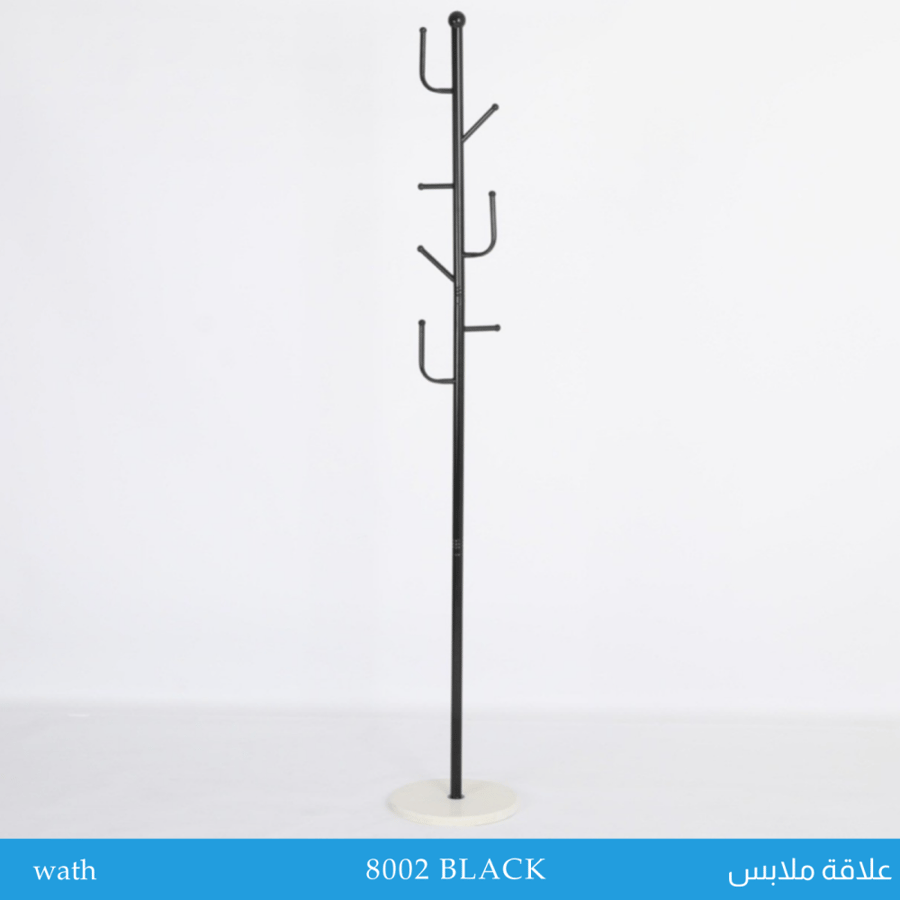 علاقة ملابس لون أسود