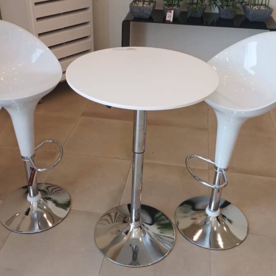 Height-controlled bar table
