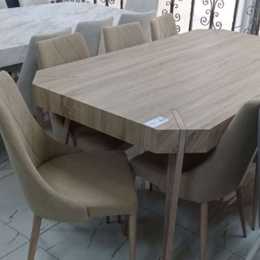 طقم طاولة و ثمانية كراسي