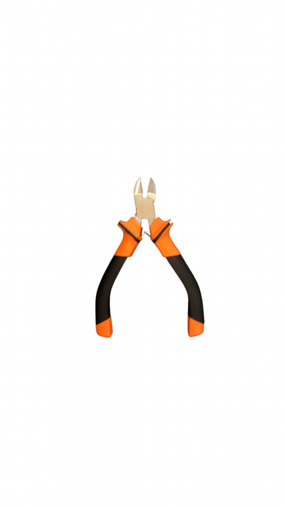 مقص لتكسير العود