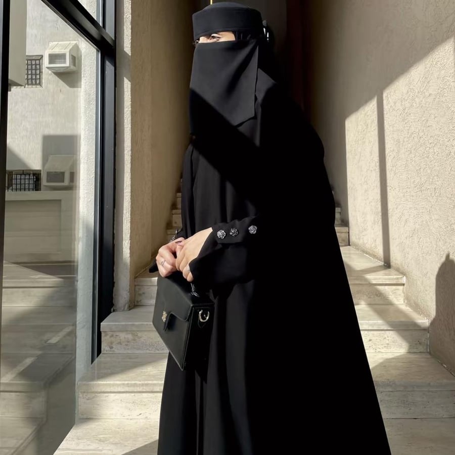 عباية مفتوحه بمرد داخلي