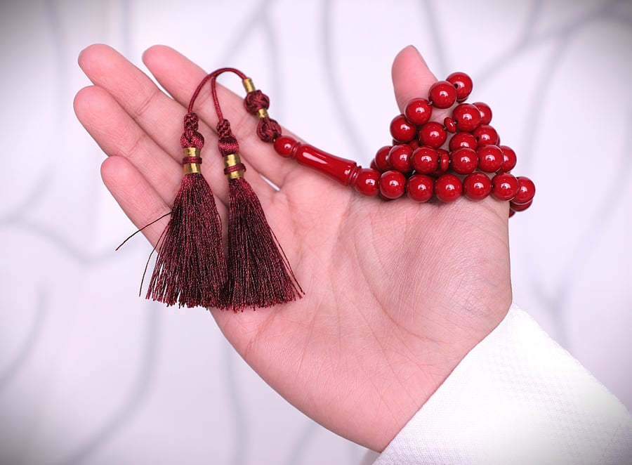 سبحة من البكلايت مشغولة يدوياً
