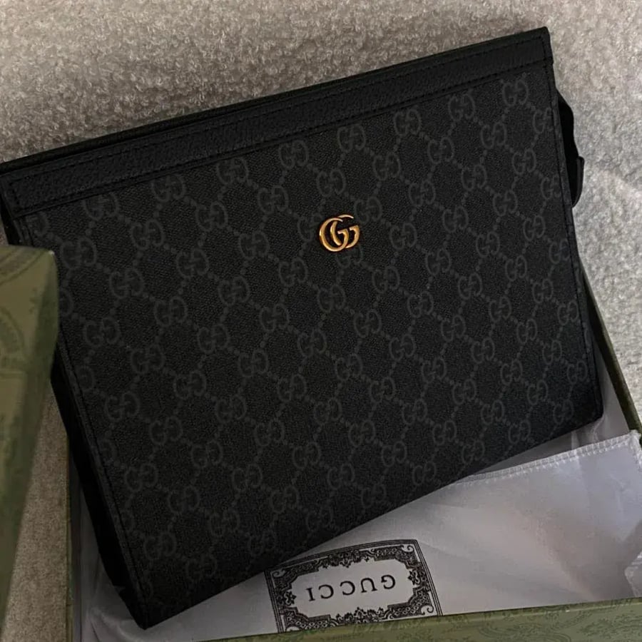 تسوق باوتش قوتشي الأنيق باللونين الأسود والرمادي شعار GG الذهبي