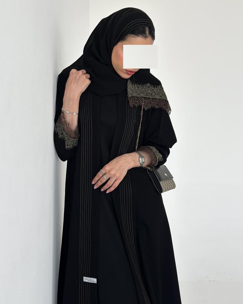 عباية سيرا.