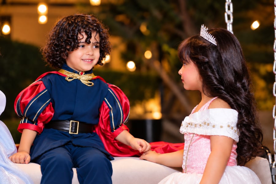 بدلة الامير فيلب
