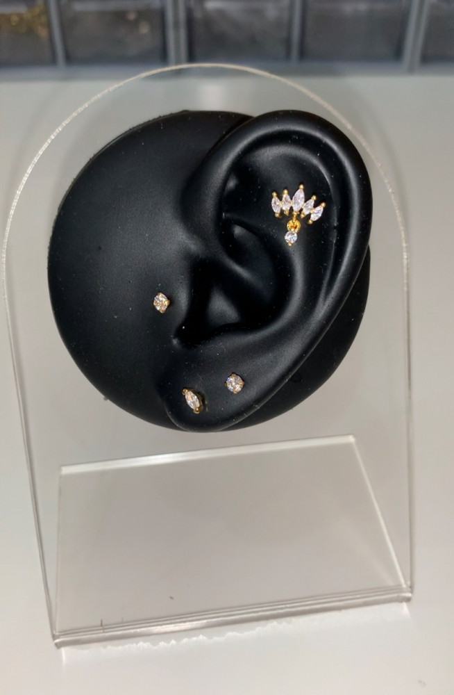 (قطعه) silver gems