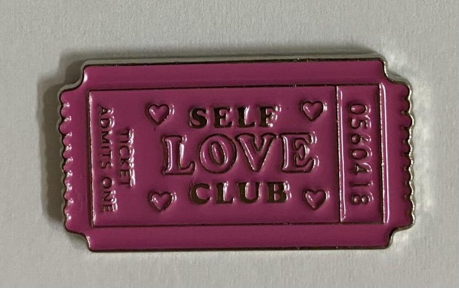 ستيكر معدني self love club