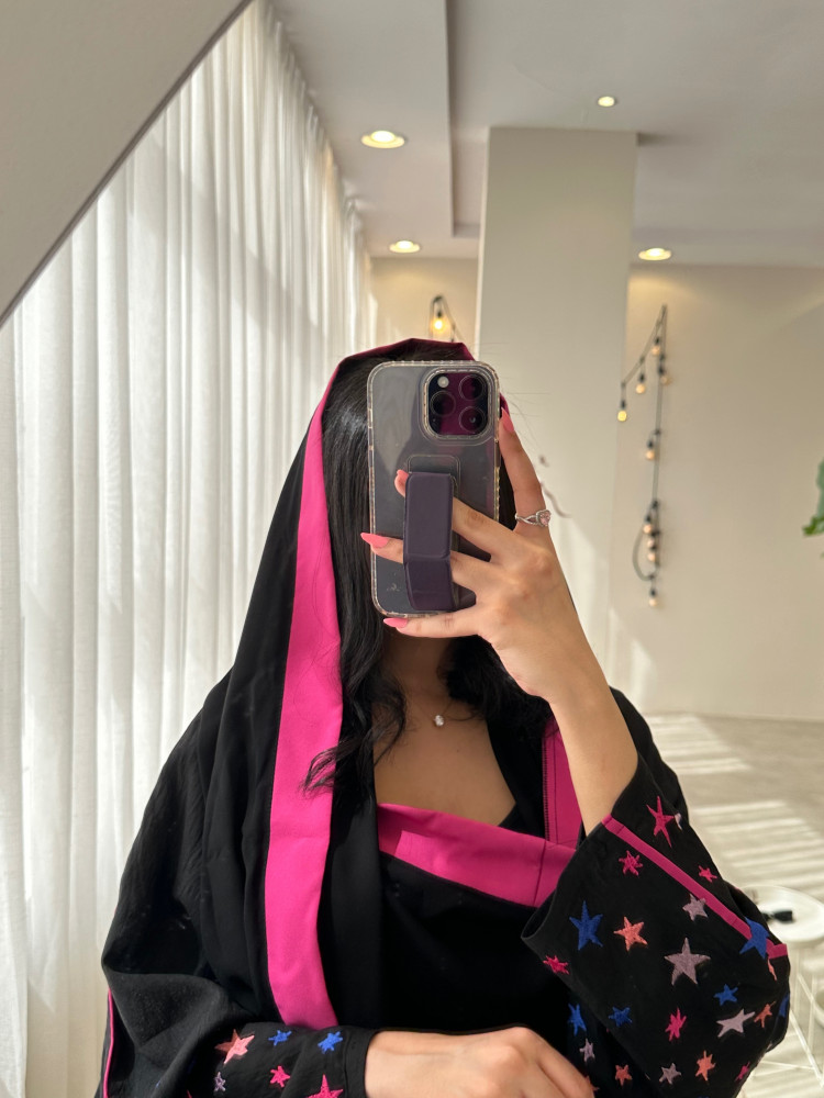 عباية نجوم اسود