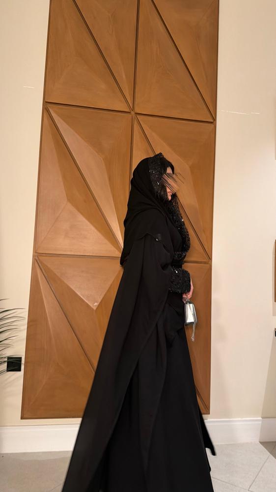عباية قمر