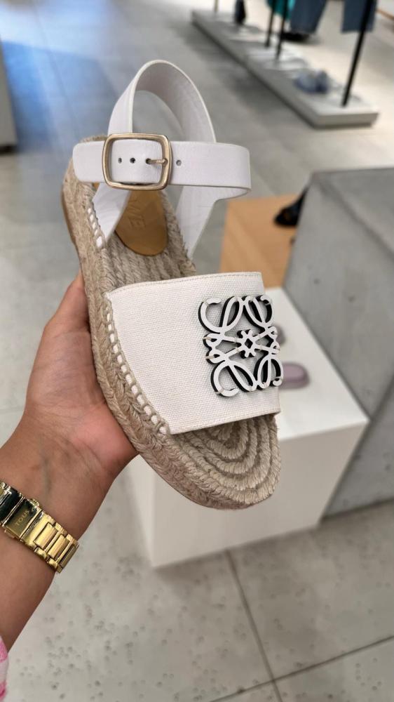لويفي