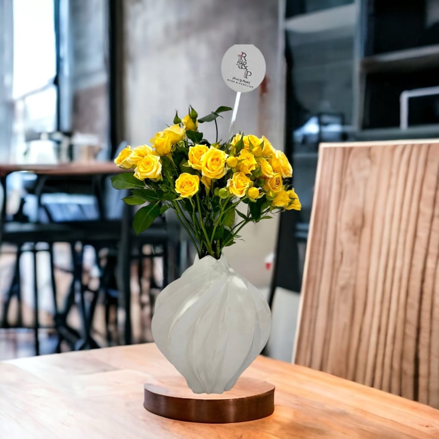 فازة بيبي اصفر    Vase Baby Yellow