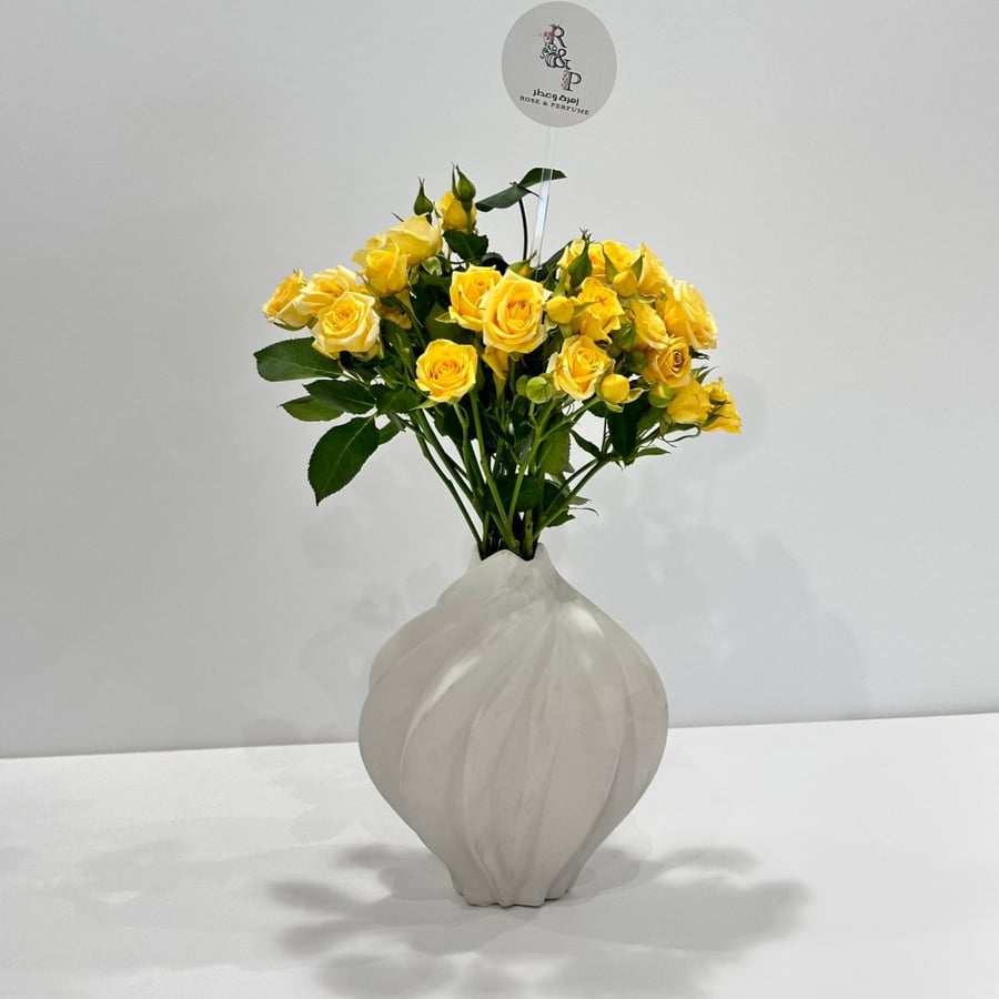 فازة بيبي اصفر    Vase Baby Yellow