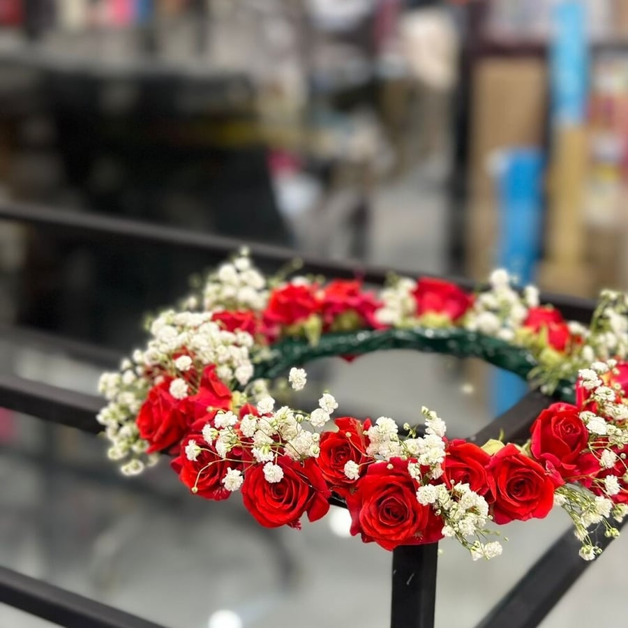 طوق ورد  Rose collar