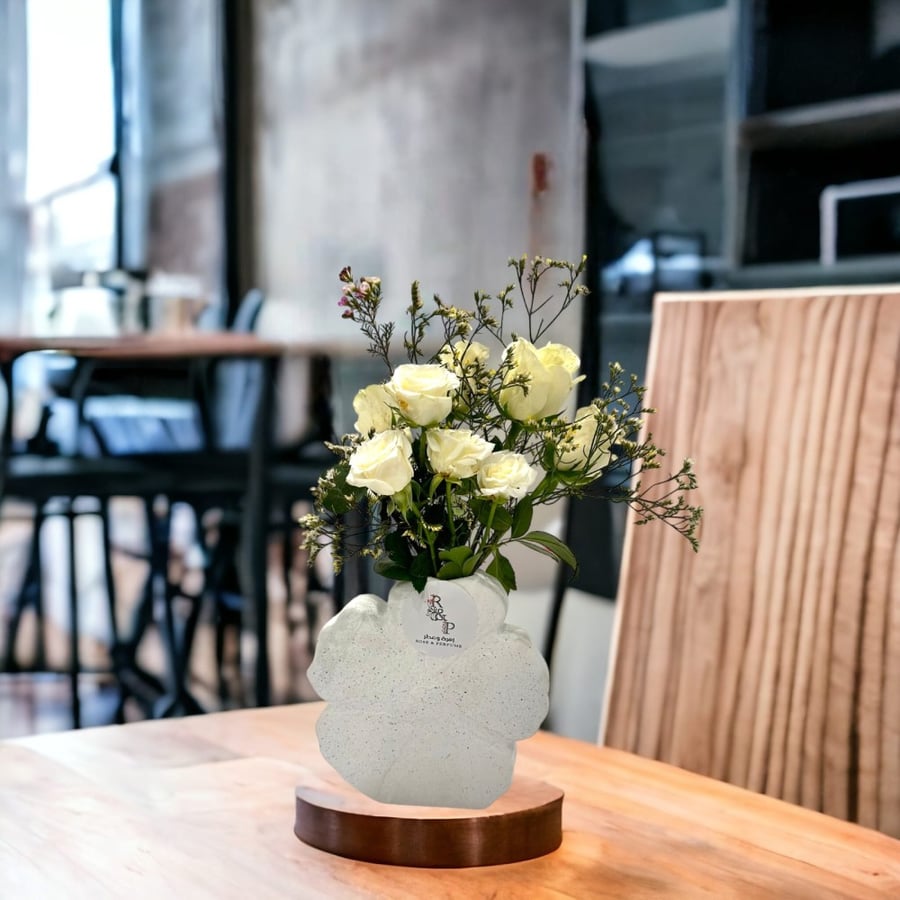 فازة بيبي جوري ابيض  Vase Baby Gori White