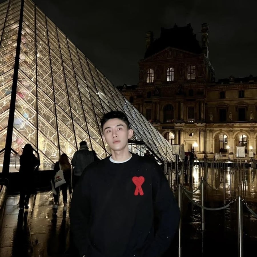 AMI – Ami Paris Logo Sweatshirt