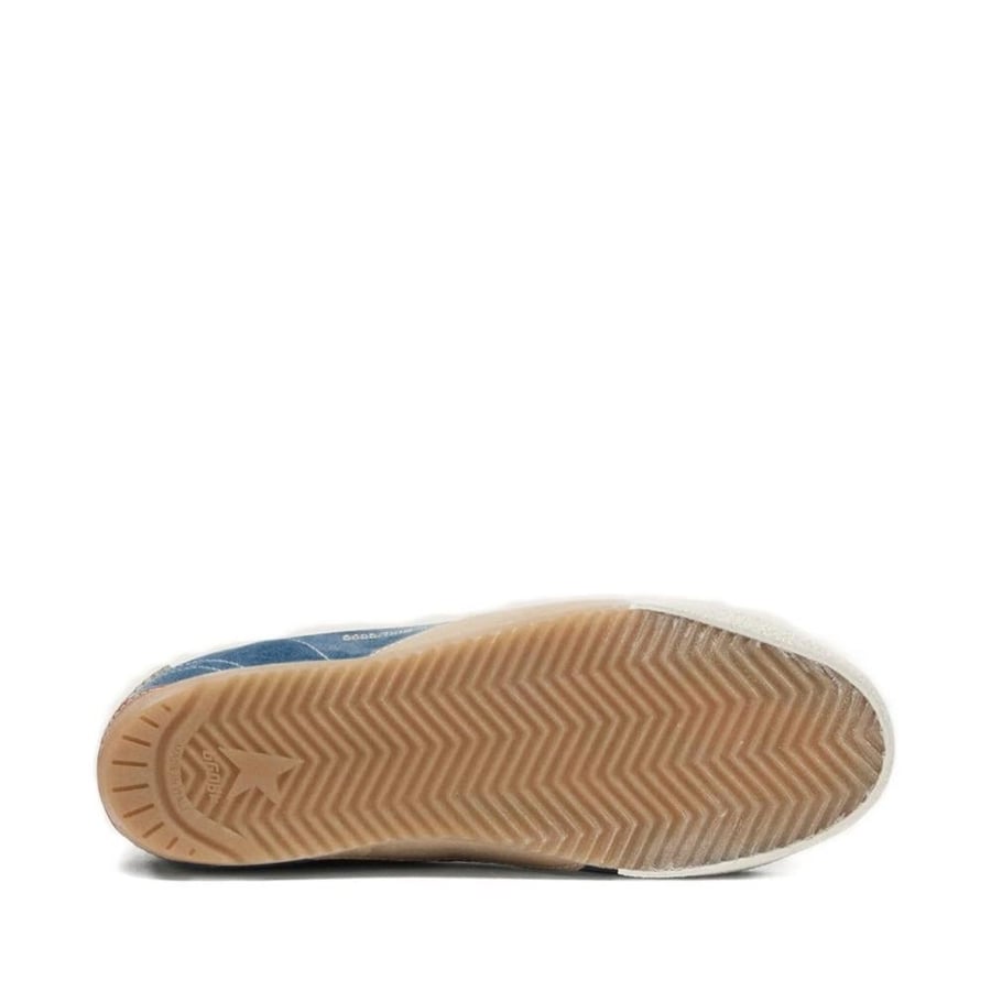 Women's True-Star in teal suede with black star and cream heel tab