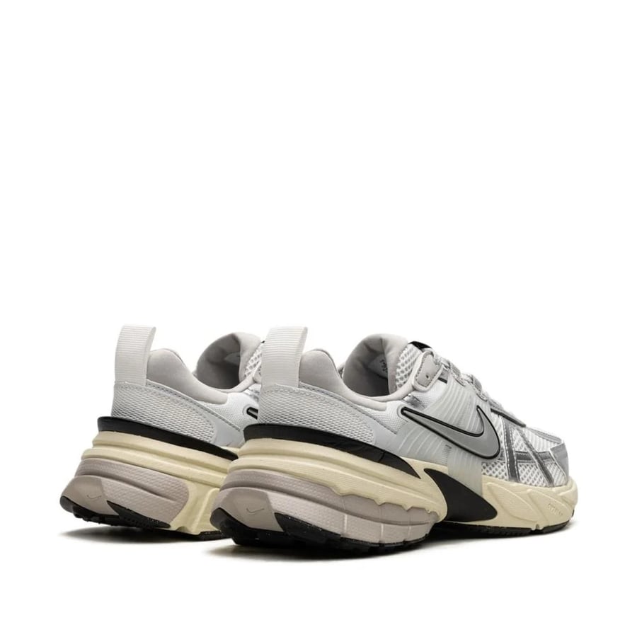 Nike V2K Run "Metallic Silver"