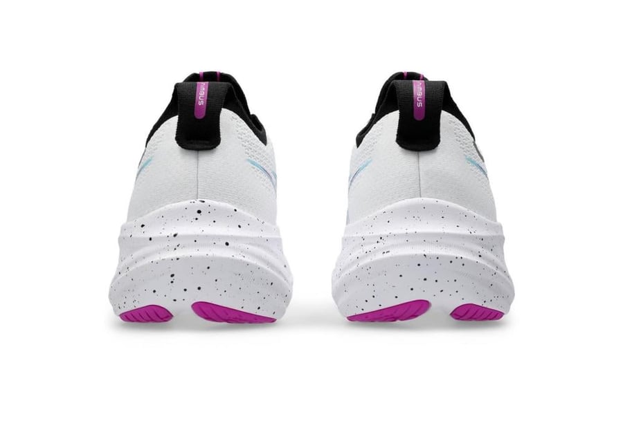 Gel Nimbus 26 'White Soothing Sea'
