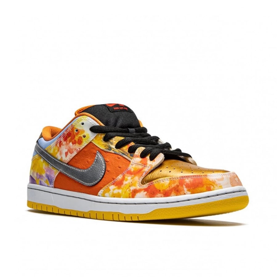 NIKE SB DUNK LOW "Street Hawker"