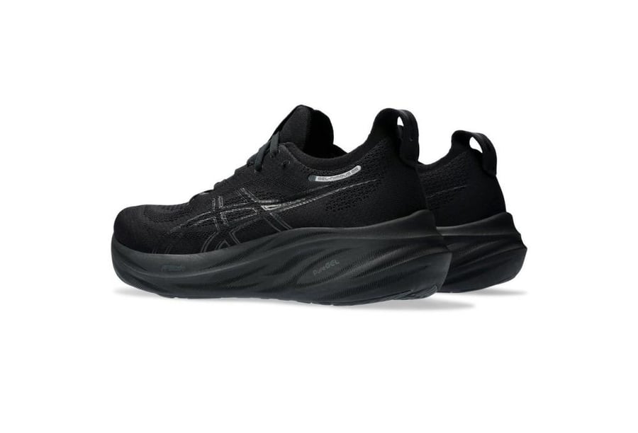 Gel Nimbus 26 'Triple Black