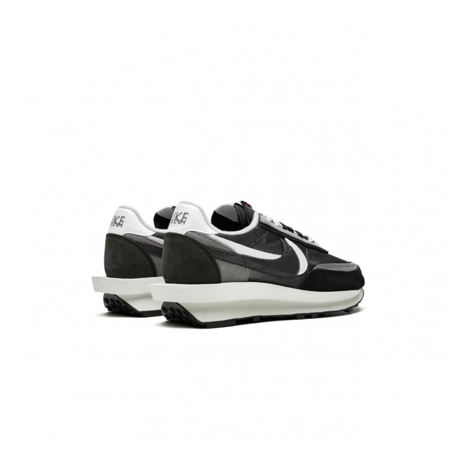 NIKE LDWAFFLE "Sacai - Dark Grey"