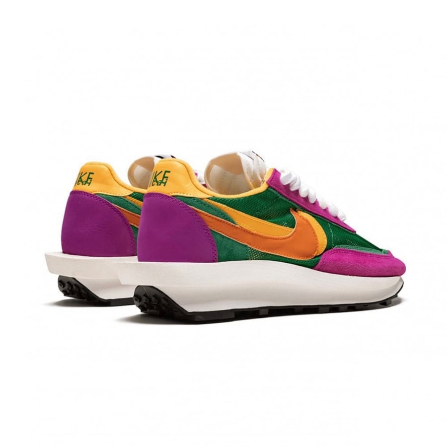 NIKE LDWAFFLE "Sacai - Pine Green"