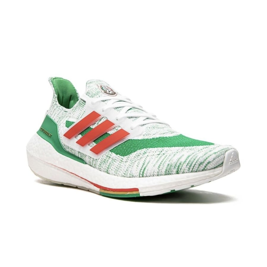 ADIDAS ULTRABOOST