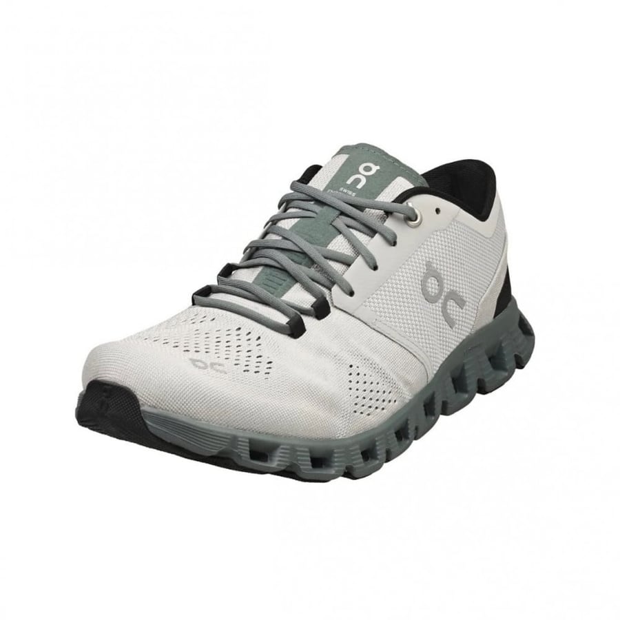 On Running Cloud X Trainers in Glacier / Olive