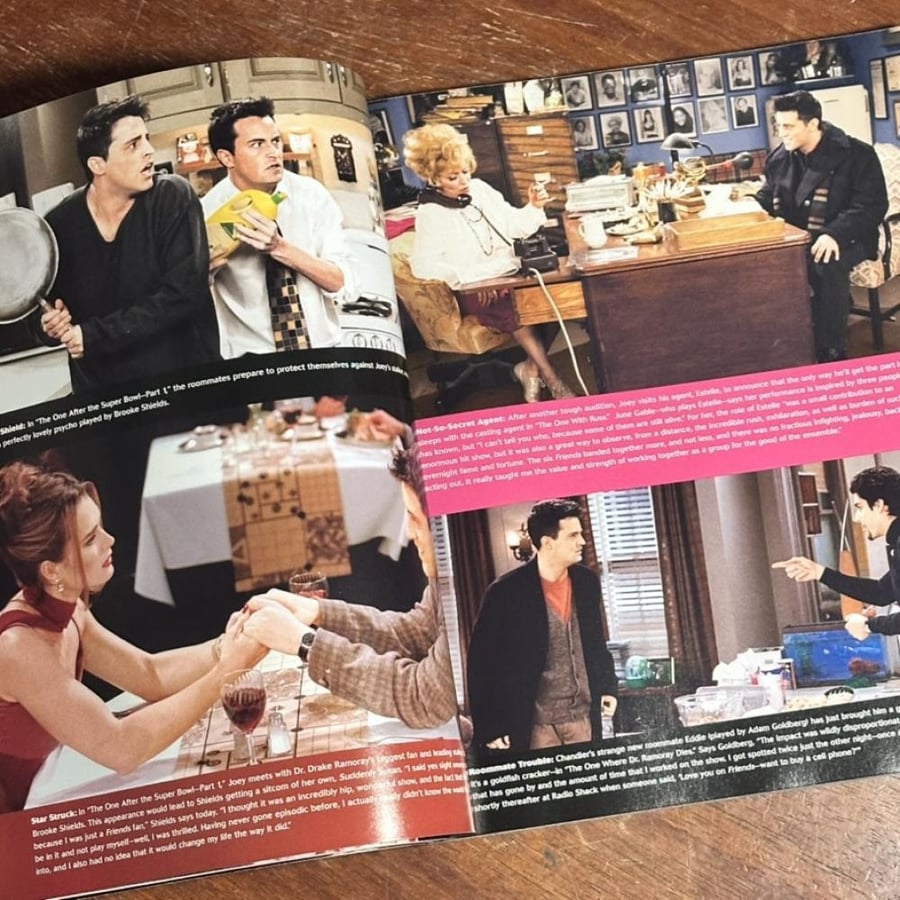 مجلة إصدار تذكاري للمقتنين 150 صفحه - Friends Farewell Collector’s Edition