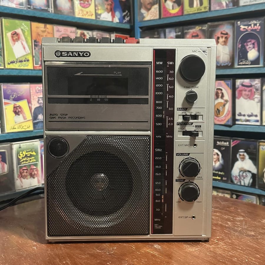 مسجل كاسيت وراديو SANYO M.2818H أصلي كلاسيكي نادر