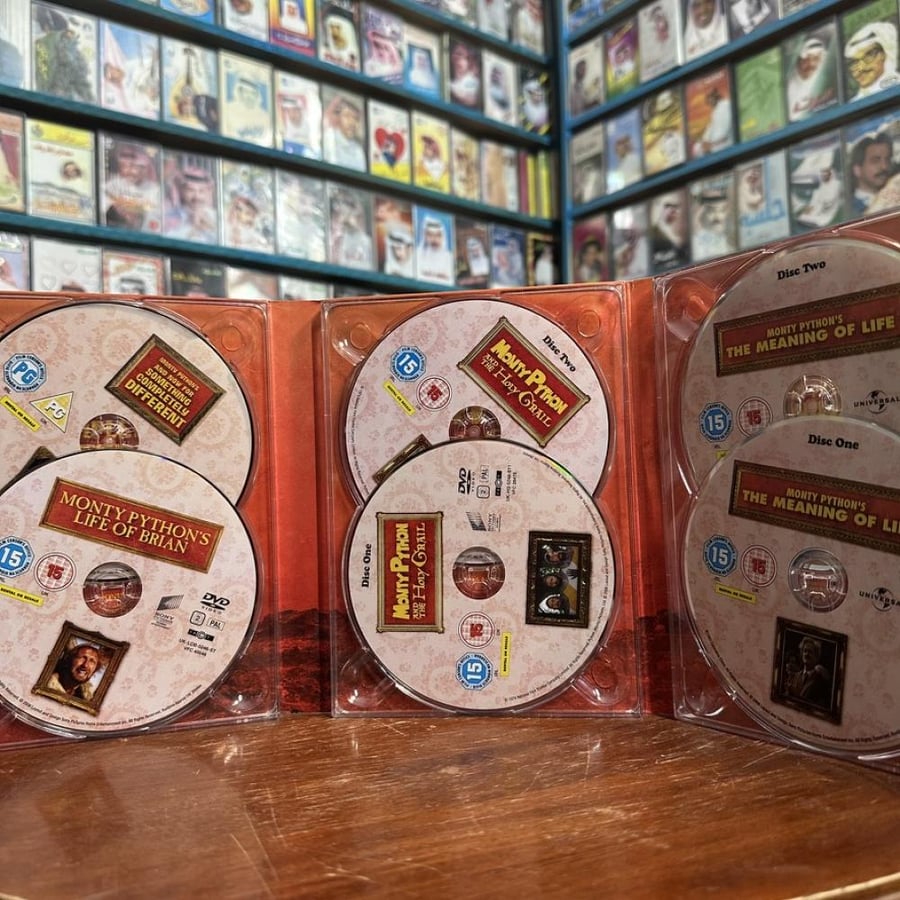 Monty Python: The Movies DVD - مجموعة أفلام مونتي بايثون
