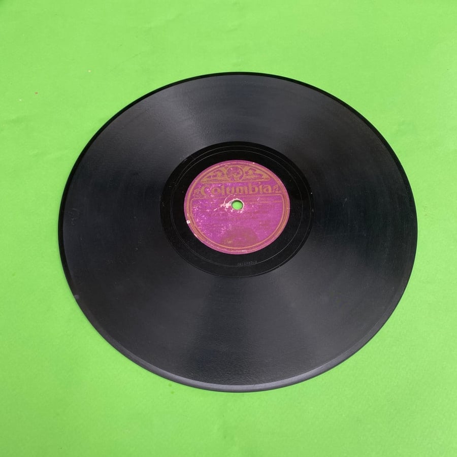 اسطوانة قديمه من شركة columbiarecords