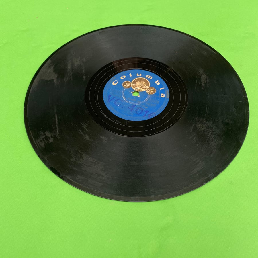 اسطوانة قديمه من شركة columbiarecords